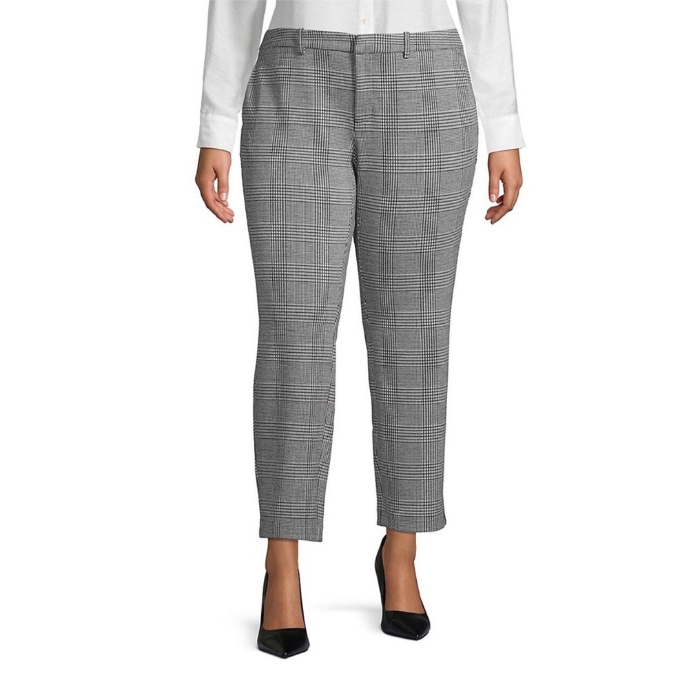 Lord & Taylor Woman slim fit ankle pants size  0X  14/16 plaid black white check